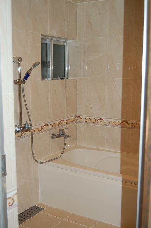 Guest House Kichi Накиджин Екстериор снимка